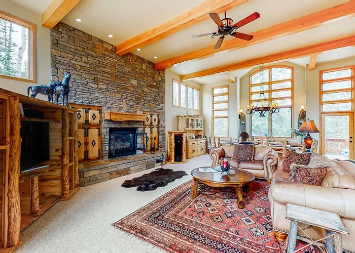 Benchmark 244 - Vista Lodge