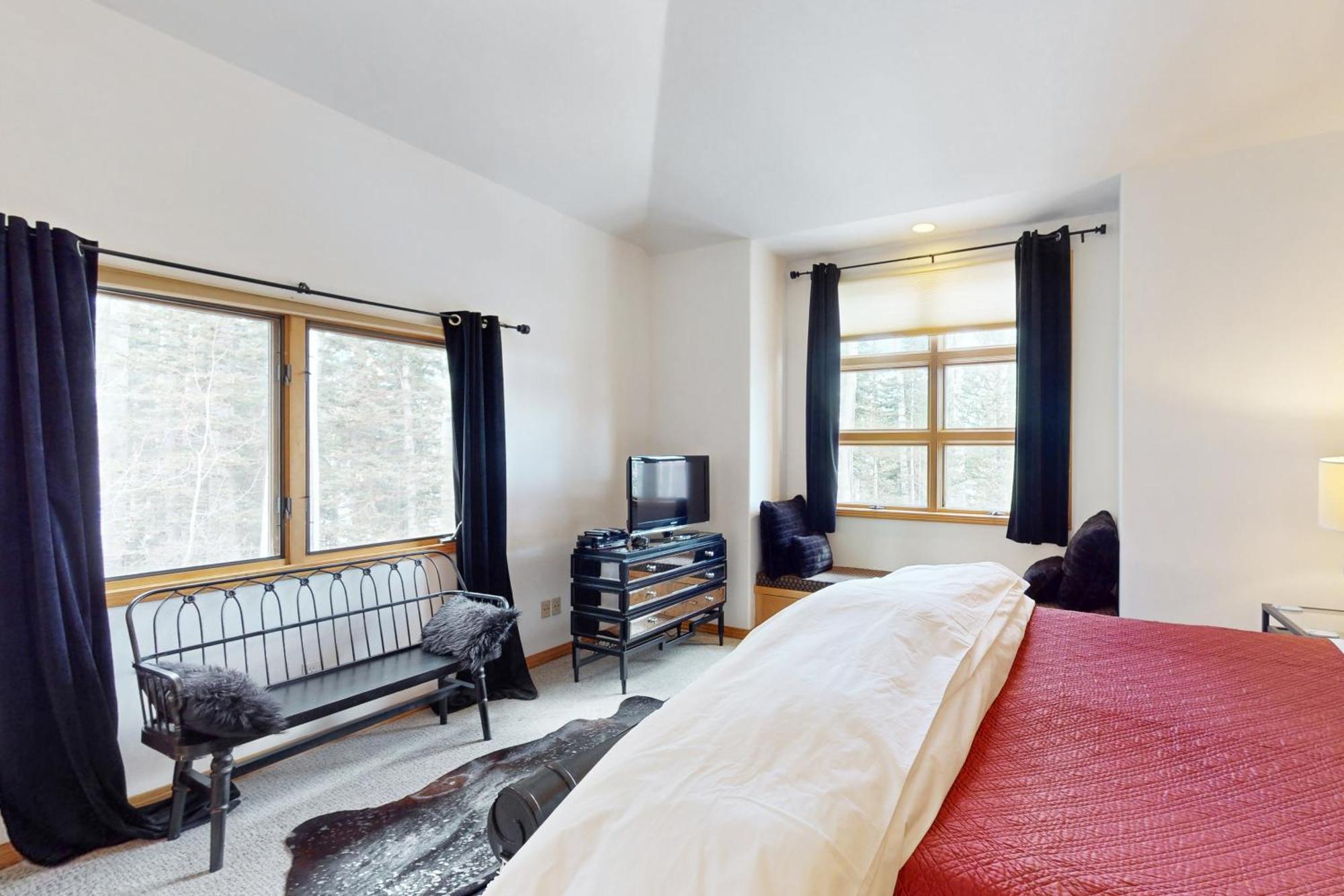 Benchmark 244 - Vista Telluride